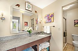 Plantation Hale Suites J16 