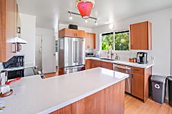 Hale Makai Beachfront Home Anahola Bay