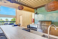 Waikiki Beach Tower #1804