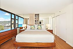 Waikiki Banyan #2002-T1