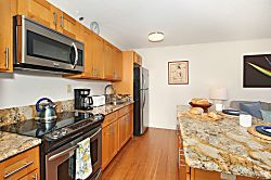 Waikiki Banyan #2002-T1