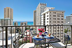 Waikiki Park Heights #1707