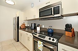 Waikiki Banyan #2608-T2