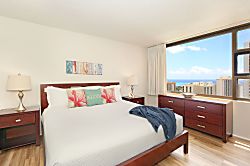 Waikiki Banyan #2608-T2