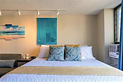 Hawaiian Monarch Hotel Condo 29th Floor