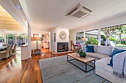 Niuiki Oceanfront Retreat