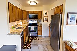 Royal Kahana 220 (2bd / 2ba)