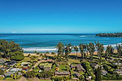 Hale Maluhia at Hanalei Bay Beachfront Cottage