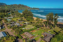 Hale Maluhia at Hanalei Bay Beachfront Cottage