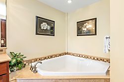 Waipouli Beach Resort B-301