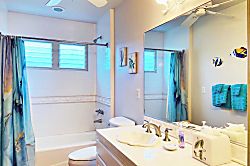 Pua Melia - Bathroom