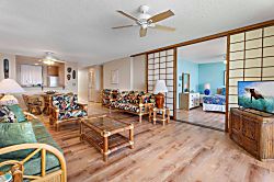 Kona Surf & Racquet Club 3-202