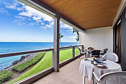 Kona Surf & Racquet Club 3-202