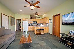 Aloha AKU CoCoPalm Suite