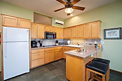 Aloha AKU CoCoPalm Suite