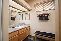 Aloha AKU CoCoPalm Suite