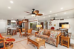 Kihei Beach 110 - Living area
