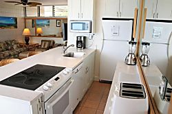 Kamaole Nalu 605 - Private kitchen