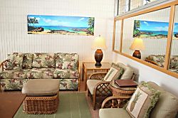 Kamaole Nalu 605 - Living area