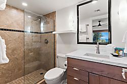 Kihei Beach Condo #510 - Bathroom