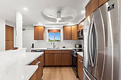 Kihei Beach Condo #510 - Private kitchen