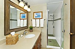 Waikiki Park Heights #1105