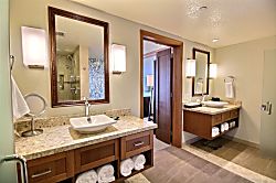 Hyatt Residence Club Ka'anapali 2BR Oceanfront Upp