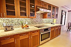 Hyatt Residence Club Ka'anapali 2BR Oceanfront Upp