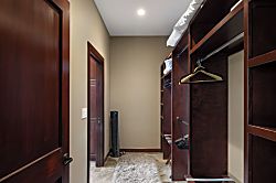 Waiulaula Ridge UV327 