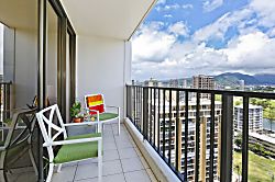 Waikiki Banyan #2003-T2