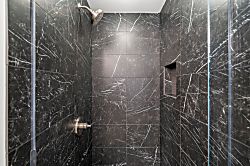 Elua Village 1601 - Bathroom
