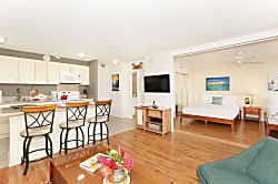 Waikiki Banyan #2609-T2