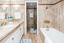 Royal Garden Penthouse 25th Floor