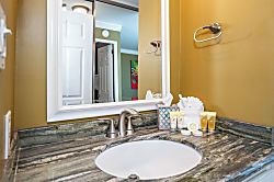 Kamaole Nalu 106 - Bathroom