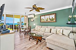 Kamaole Nalu 106 - Living area