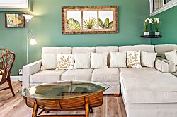 Kamaole Nalu 106 - Living area