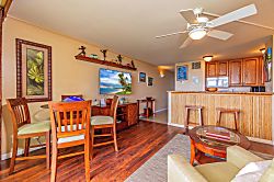 Sugar Beach Resort 121 - Living area