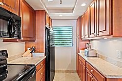 Royal Mauian 317