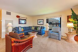 Sugar Beach Resort 612 - Living area