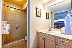 Sugar Beach Resort 612 - Bathroom