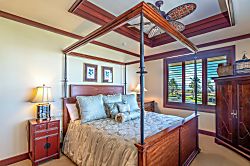 Waiulaula Ridge UH201