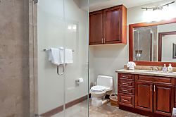 Waiulaula Ridge UH201