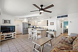 Kihei Beach Condo 306 - Living area