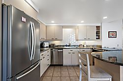 Kihei Beach Condo 306 - Private kitchen