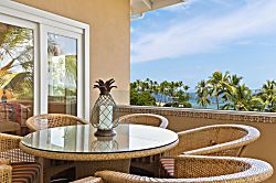 Kahaluu Beach Villas 303