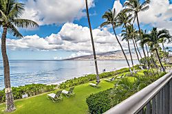 Kihei Beach 207 - Property grounds