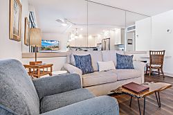Kihei Beach 207 - Living area
