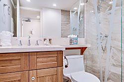 Kihei Beach 207 - Bathroom