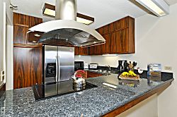 Waikiki Beach Tower #2302