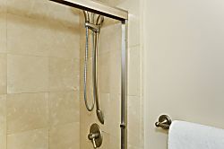 Waikiki Beach Tower #2302